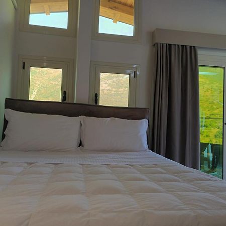 Hotel Relax Dhërmi エクステリア 写真