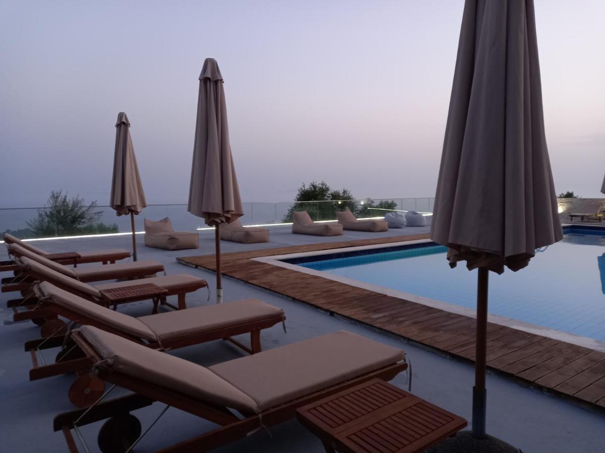 Hotel Relax Dhërmi エクステリア 写真