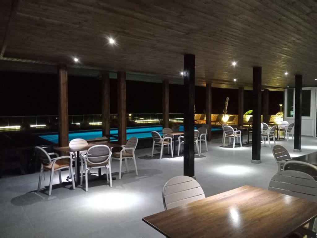 Hotel Relax Dhërmi エクステリア 写真