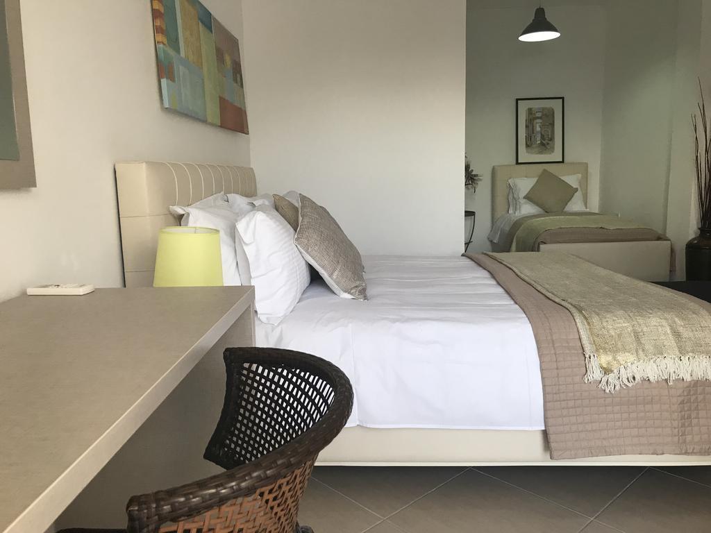 Hotel Relax Dhërmi 部屋 写真